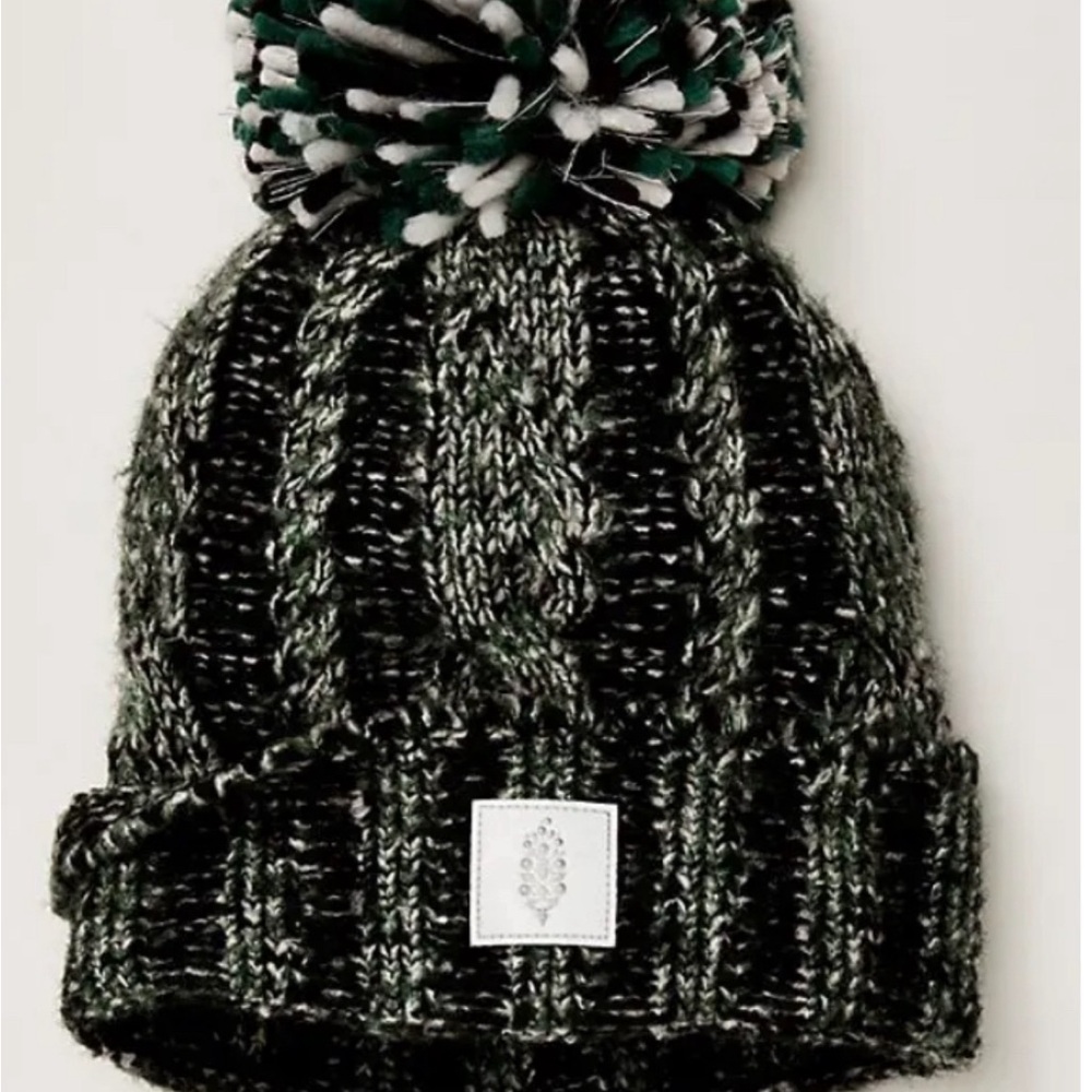 Free People Pom Party Reflective Beanie❤️ black / white combo - Picture 5 of 5